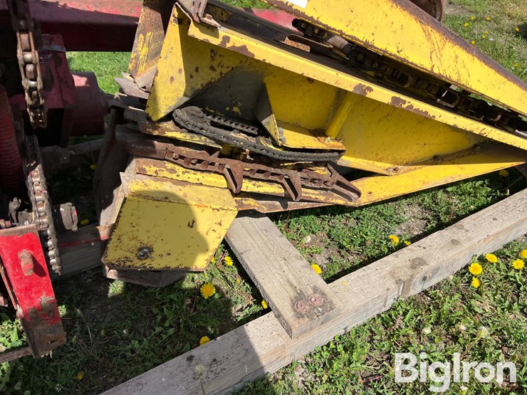new-holland-707-image-14