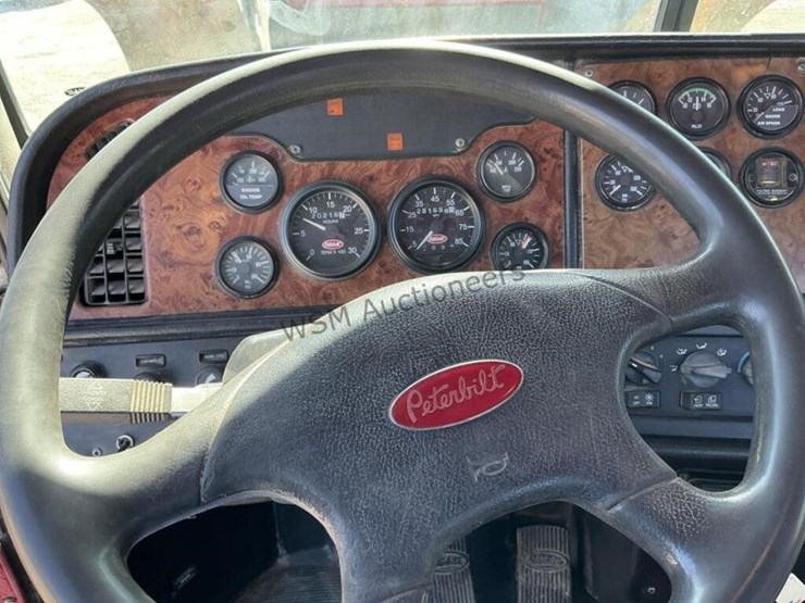 2004-peterbilt-378-image-18