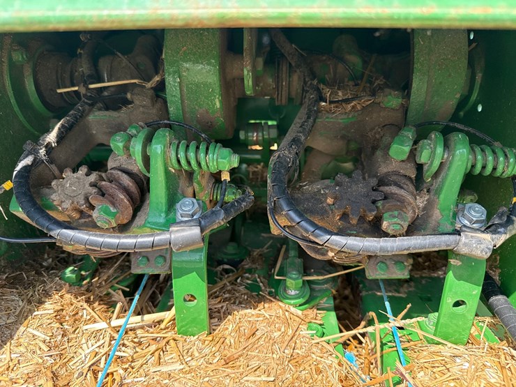 john-deere-348-image-13