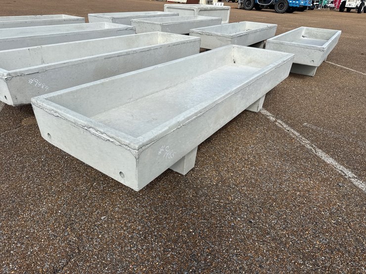 #9485-•-3x10-concrete-feed-trough-image-3