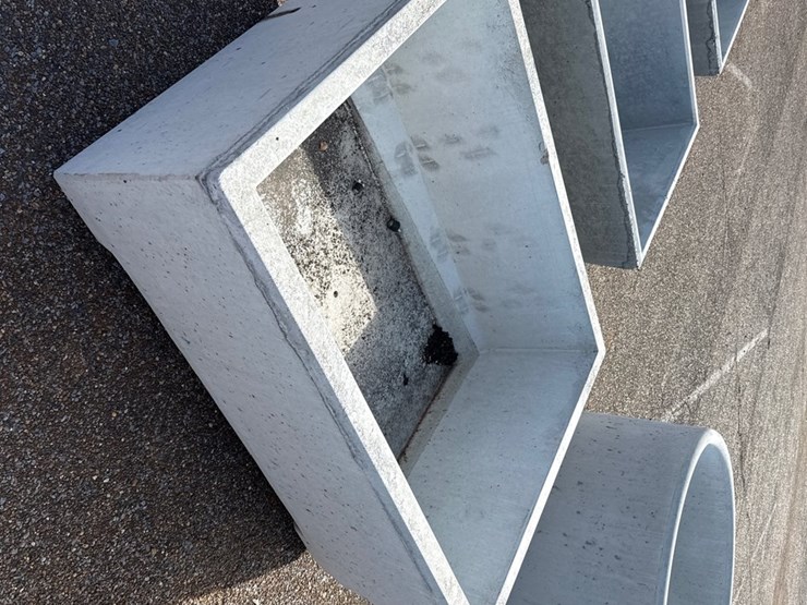 #9474-•-4x5-conrete-feed-trough-image-3
