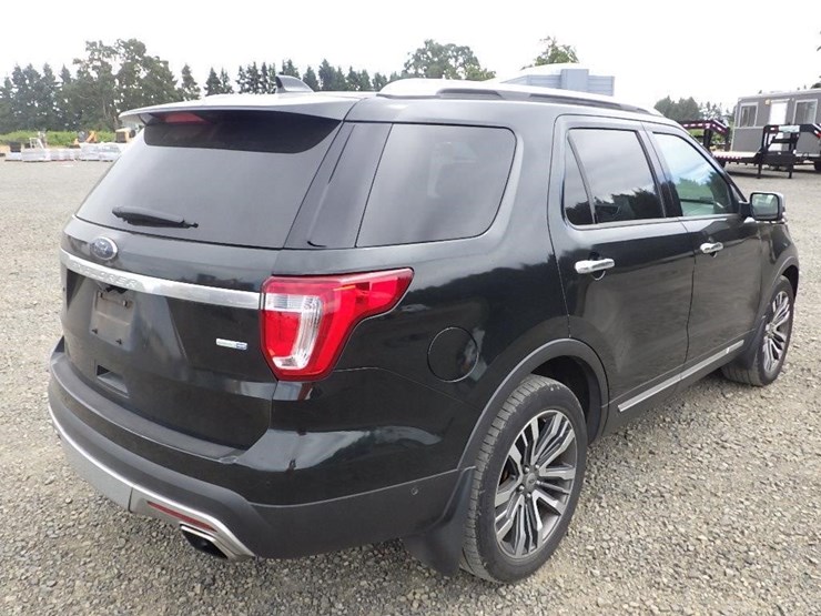 2016-ford-explorer-image-5