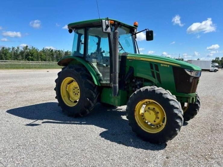 2016-john-deere-5085e-image-5
