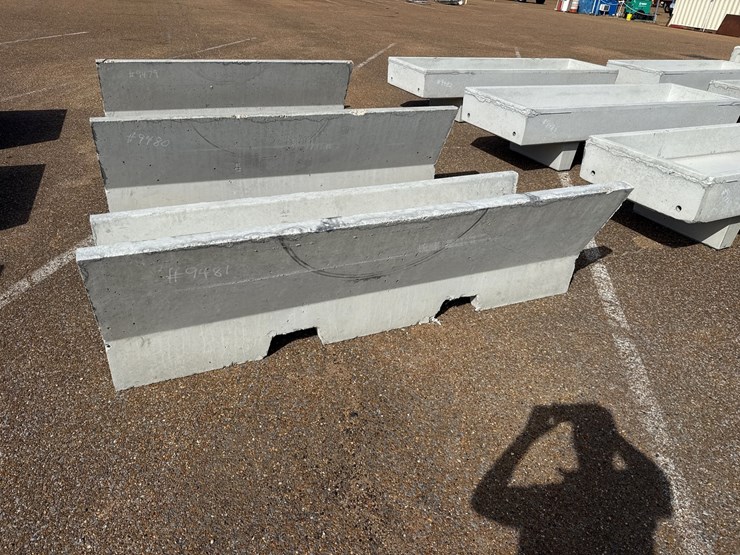 #9481-•-8ft-concrete-"j"-feed-trough-image-1