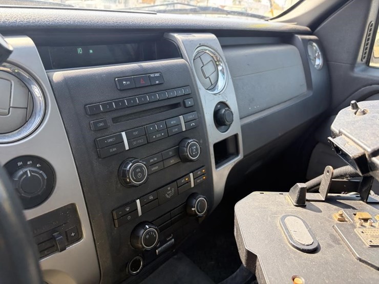 2011-ford-f150-xlt-image-17