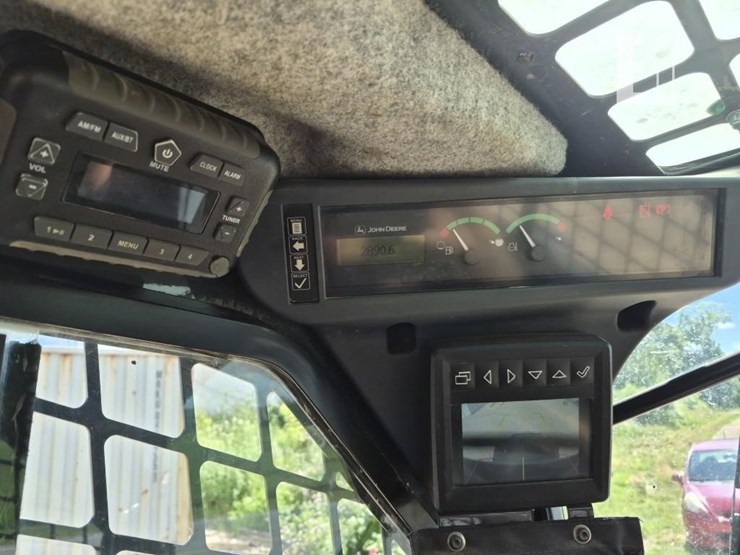 deere-333g-image-17