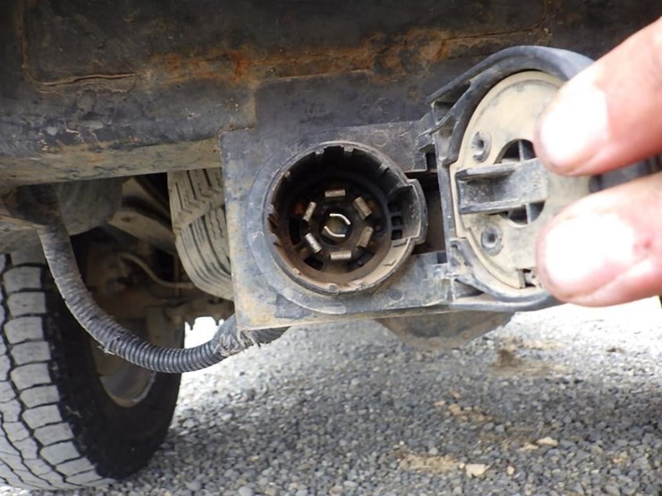 2011-ford-f150-image-17