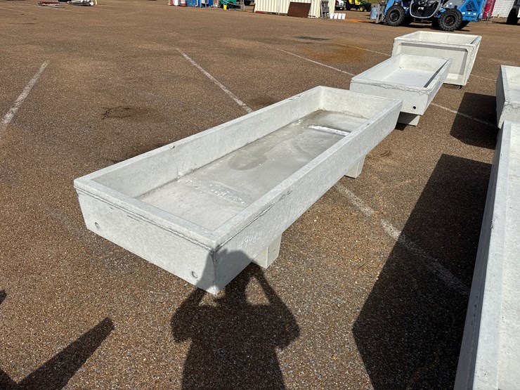 #9482-•-3x10-concrete-feed-trough-image-1