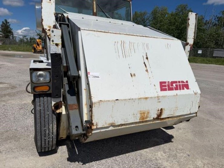 elgin-pelican-s-image-26