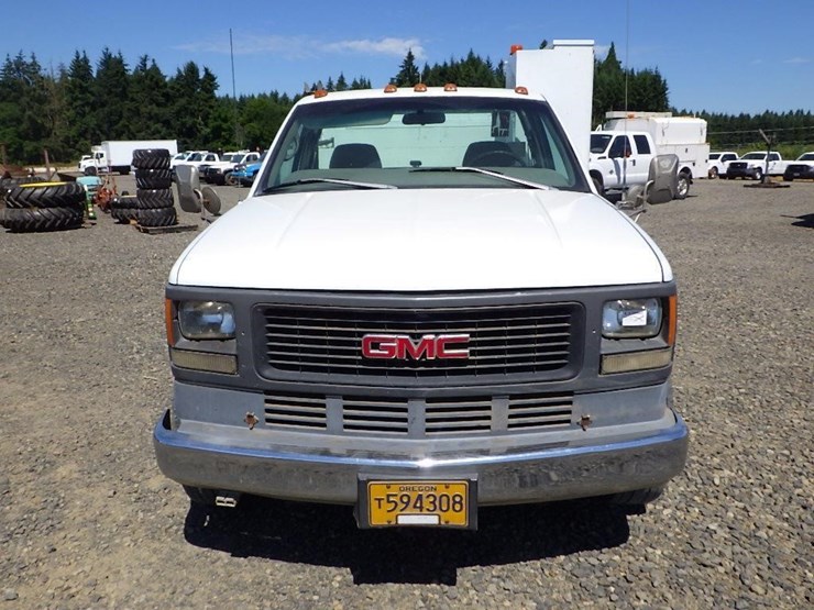 1997-gmc-sierra-3500-image-2