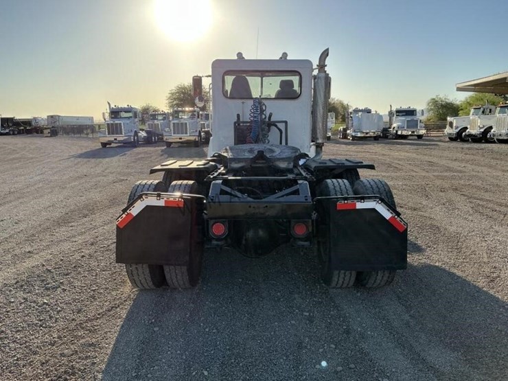 1997-peterbilt-379-image-5