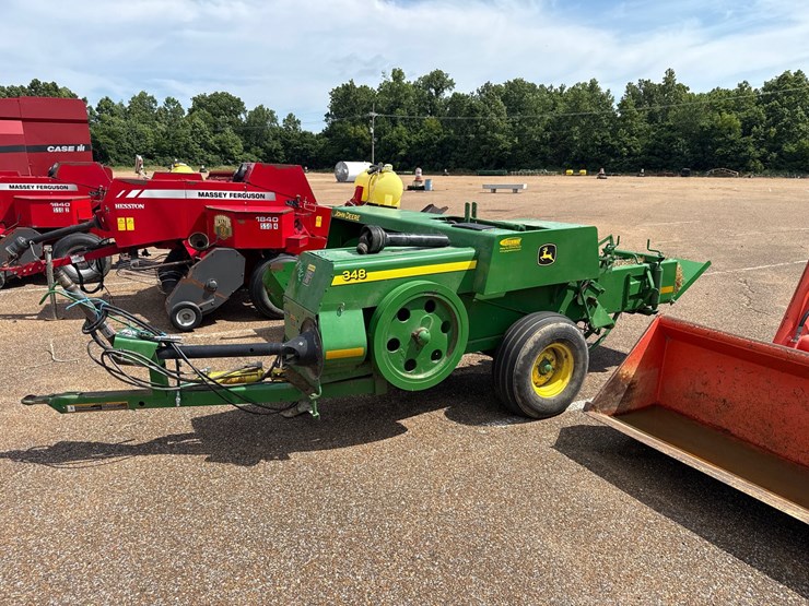 john-deere-348-image-3