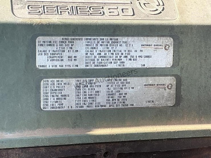 2000-freightliner-fld120-image-14