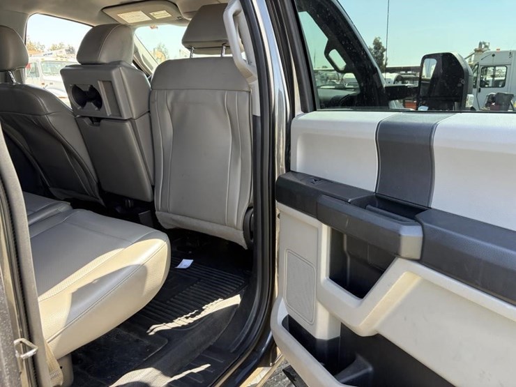 2017-ford-f250-xl-image-9