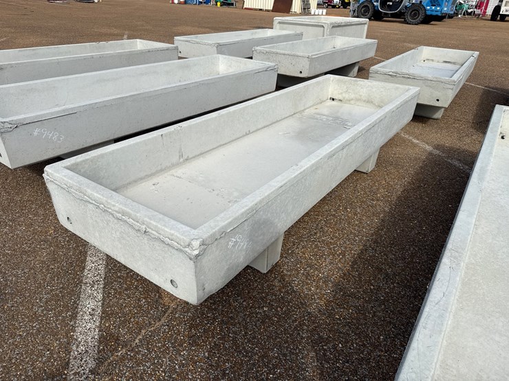 #9484-•-3x10-concrete-feed-trough-image-2