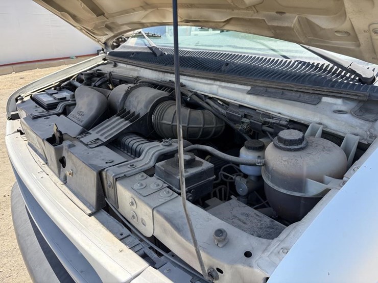 2002-ford-e350-image-7