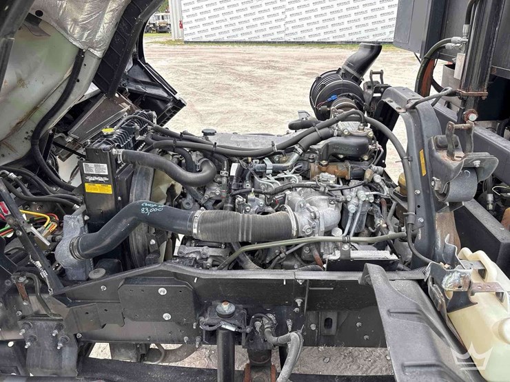 2019-isuzu-ftr-image-25