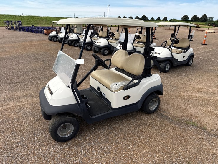#9457-•-2021-club-car-precedent-w/charger-image-1