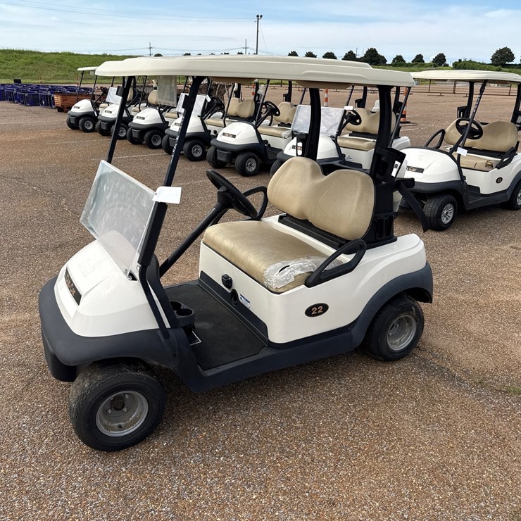 #9457 • 2021 Club Car Precedent w/charger