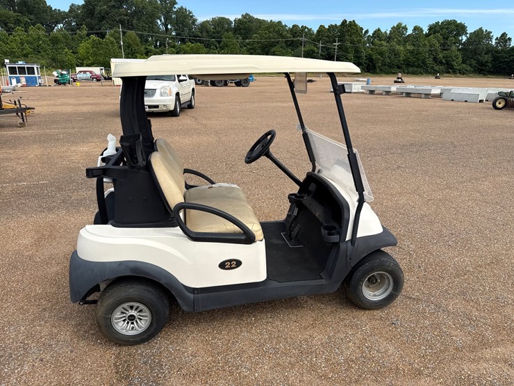 #9457-•-2021-club-car-precedent-w/charger-image-4