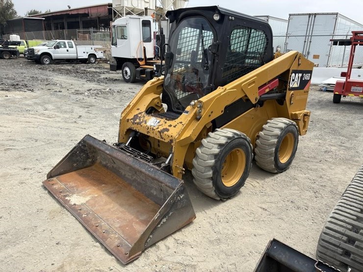2014-caterpillar-246d-image-1