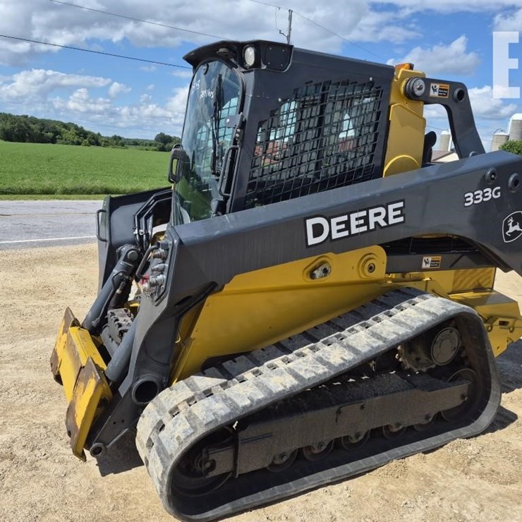 DEERE 333G
