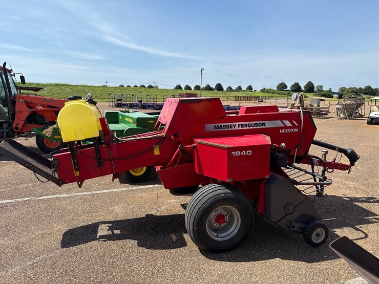 massey-ferguson-1840-image-8