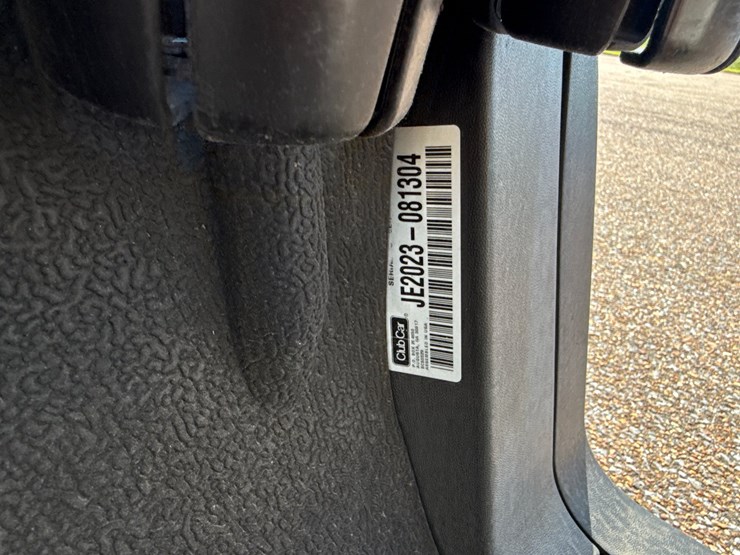 #9450-•-2021-club-car-precedent-w/charger-image-11