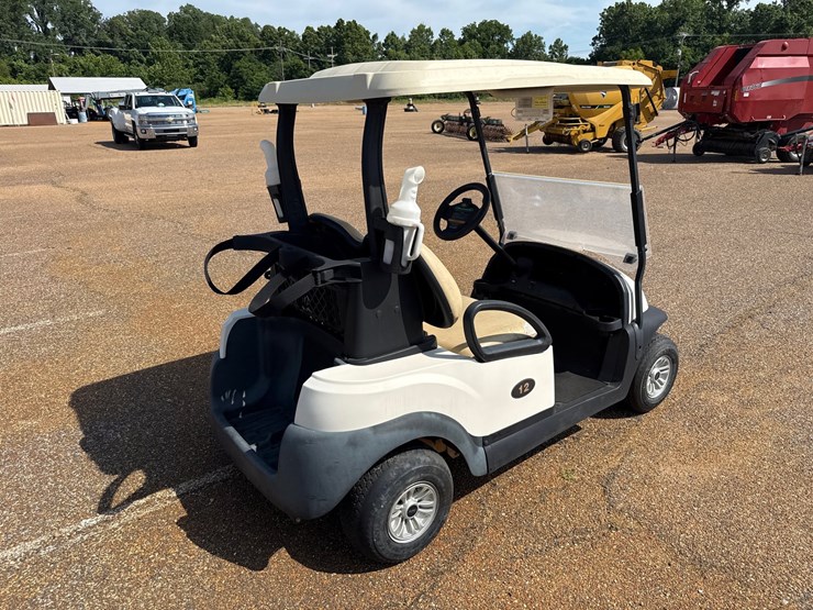 #9451-•-2021-club-car-precedent-w/charger-image-6