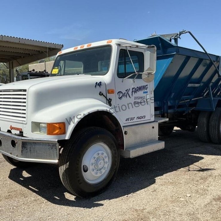1992 INTERNATIONAL 4900
