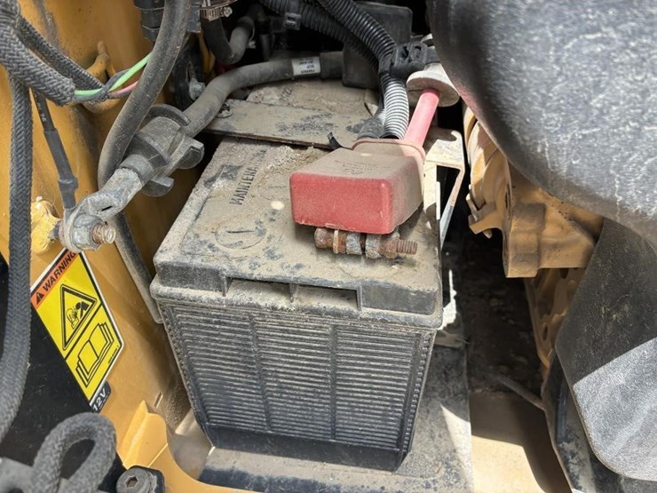 2014-caterpillar-246d-image-29
