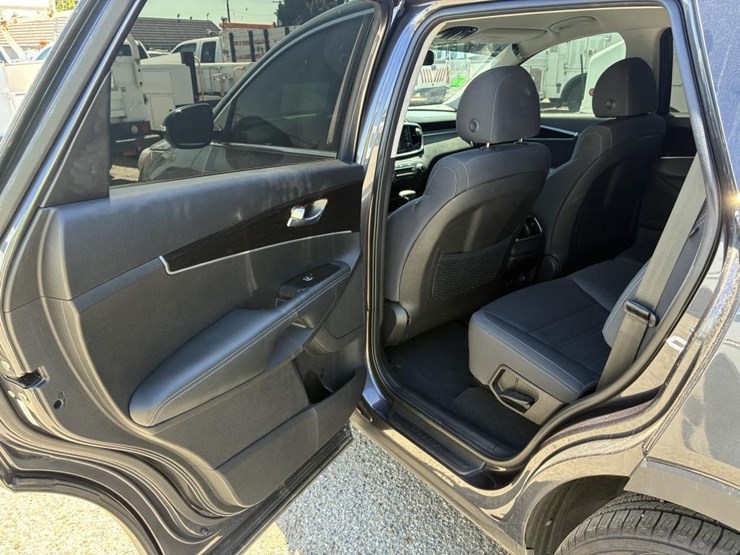 2019-kia-sorento-image-12