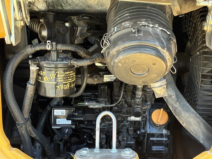 2020-deere-35g-image-26