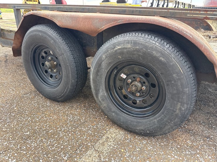 #9460-•-16ft-bumper-pull-trailer-no-title-image-8