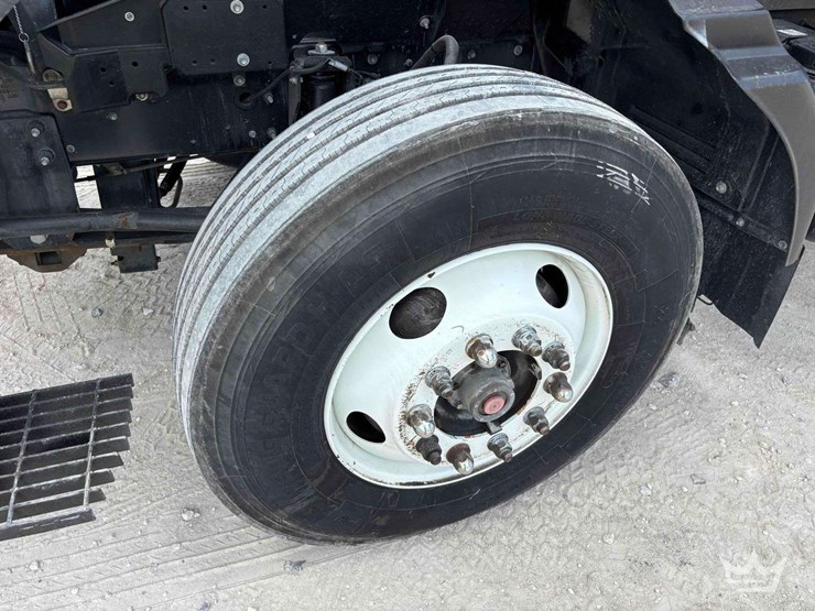 2019-isuzu-ftr-image-49