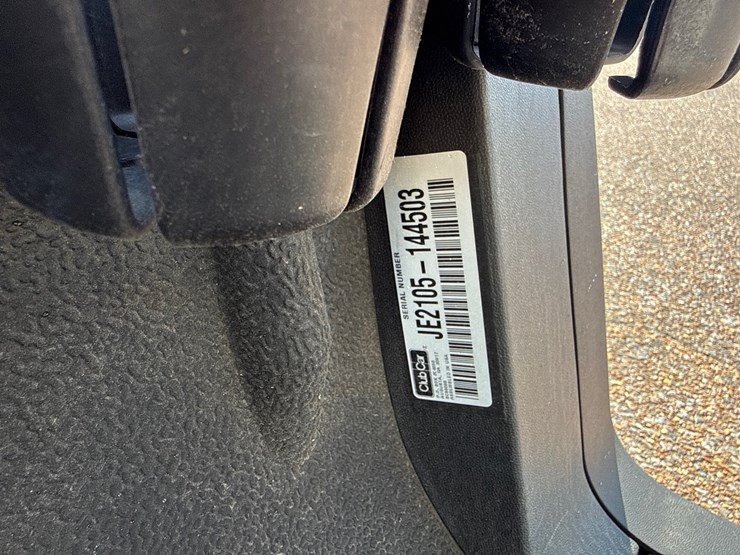 #9456-•-2021-club-car-precedent-w/charger-image-11