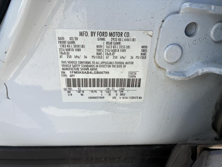 2020-ford-explorer-image-25