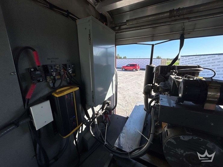 1997-centennial-body-35ft.-fire-rescue-mobile-command-center-trailer-image-26
