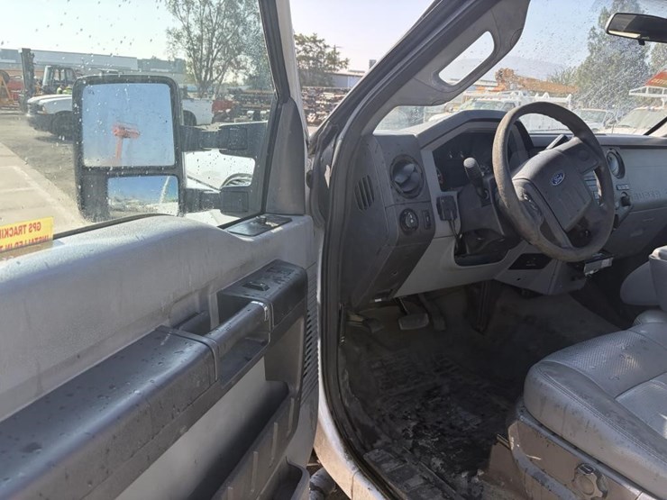 2014-ford-f350-sd-image-11