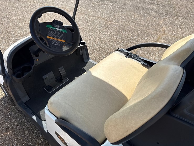 #9450-•-2021-club-car-precedent-w/charger-image-9