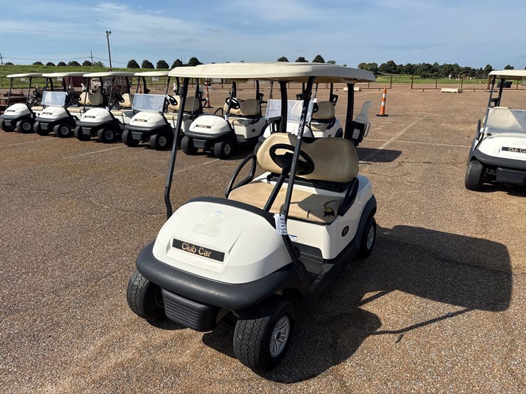 #9456-•-2021-club-car-precedent-w/charger-image-2