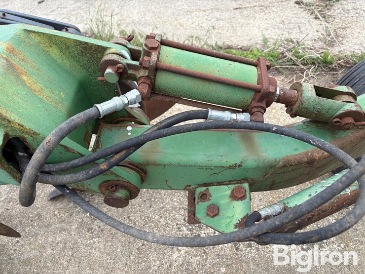 john-deere-2700-image-18