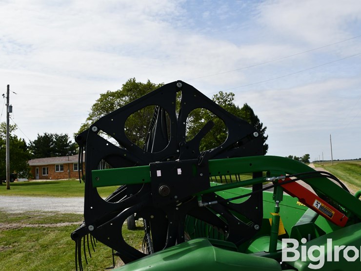 2017-john-deere-635f-image-13