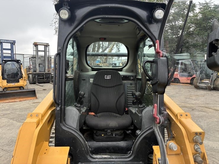 2020-caterpillar-259d3-image-16