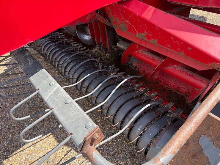 massey-ferguson-1840-image-13