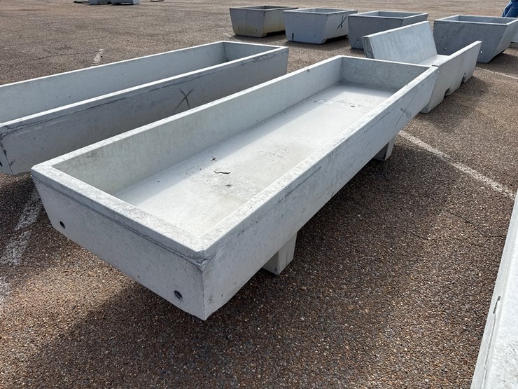 #9484-•-3x10-concrete-feed-trough-image-4
