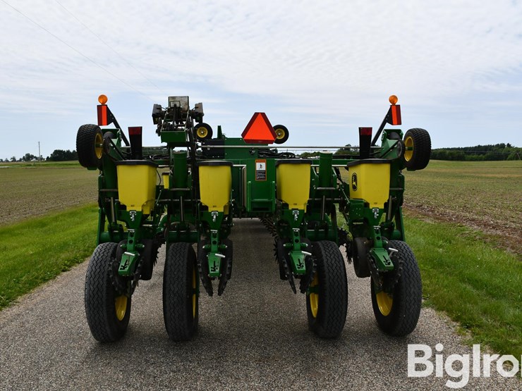 2016-john-deere-1775-image-6