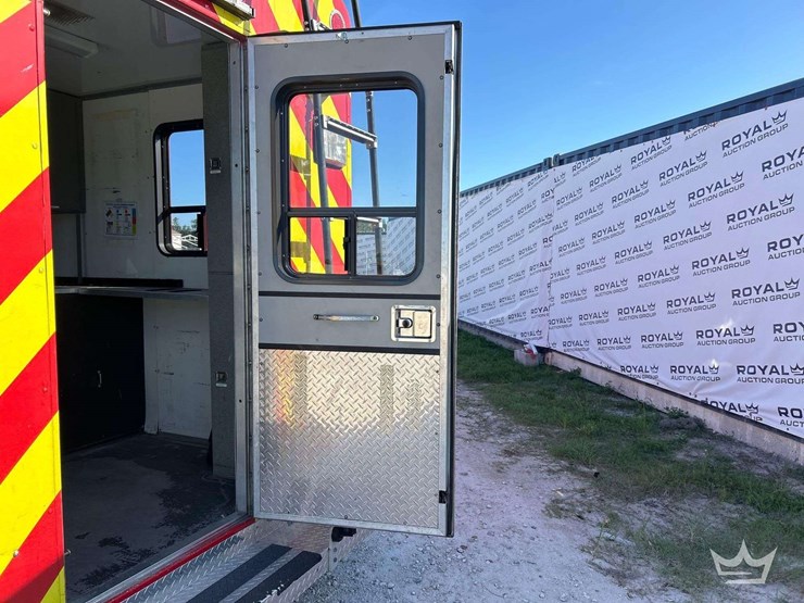 1997-centennial-body-35ft.-fire-rescue-mobile-command-center-trailer-image-6