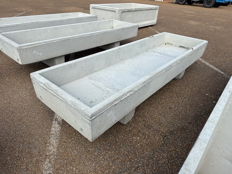 #9488-•-3x10-concrete-feed-trough-image-1
