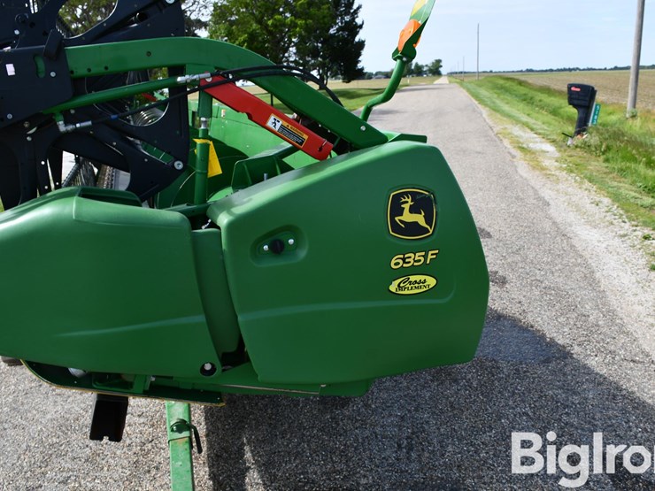 2017-john-deere-635f-image-11